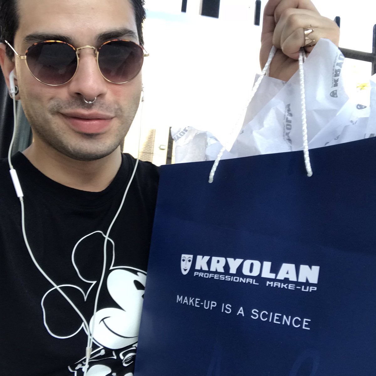 debbiefoxdrag's tweet photo. Got some much needed supplies from @KryolanOfficial! Thanks to @curl_becky & Nicole at @KryolanChicago for all your help! #MakeupIsAScience #Kryolan #KryolanMakeup #KryolanChicago #DragQueensWithoutMakeup #BusyDragQueen #WorkingGirl #BusyBoy #DebbieFox #Makeup #Drag #DragQueen https://t.co/ZAwJ3nRVYy