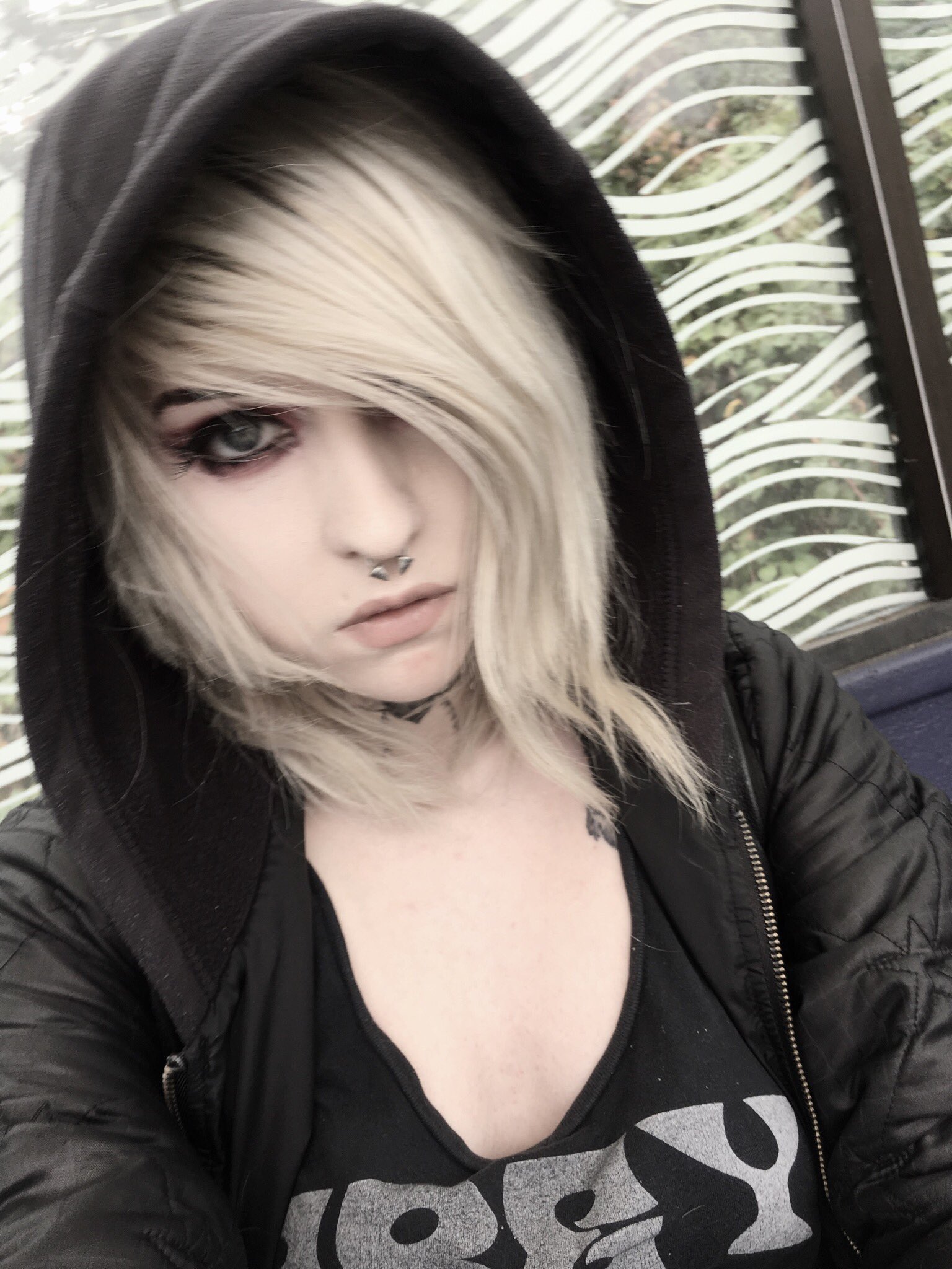 TW Pornstars - 1 pic. 死にたい. Twitter. these are the most emo pictures i