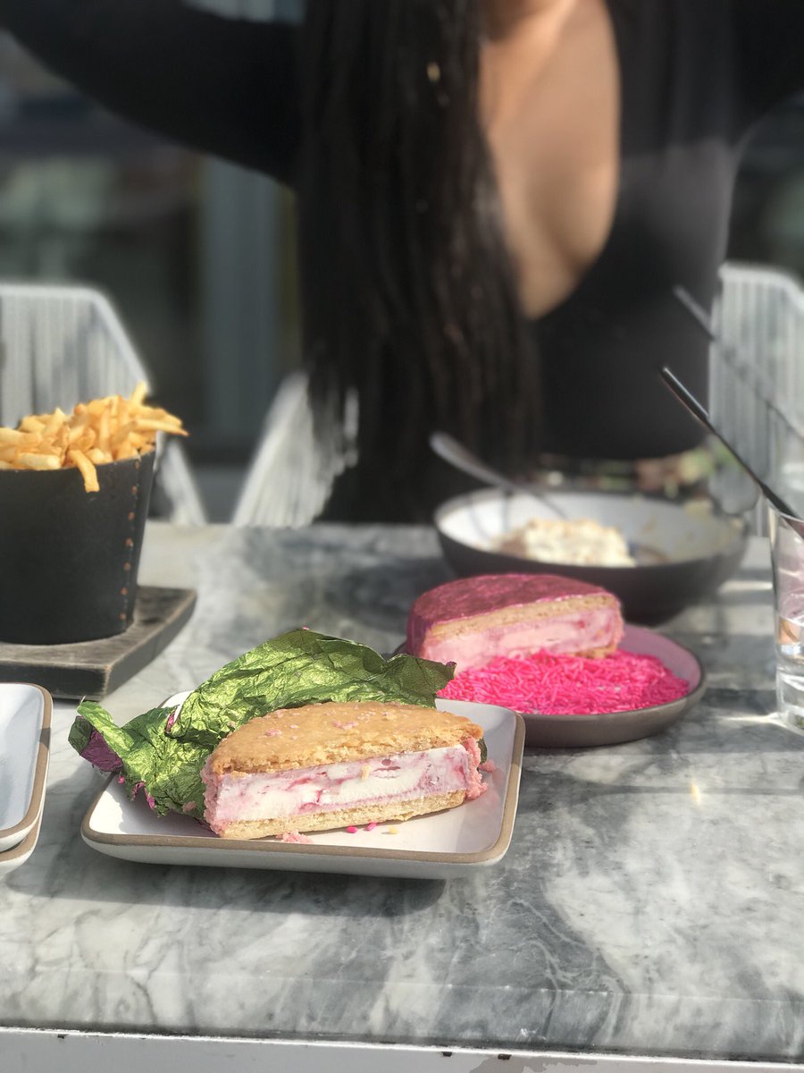 zoozoowalla's tweet image. French fries and dessert 😂 #theygotogether