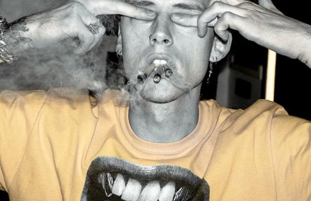 younggxnner's tweet photo. binge https://t.co/yhTJi9wTca