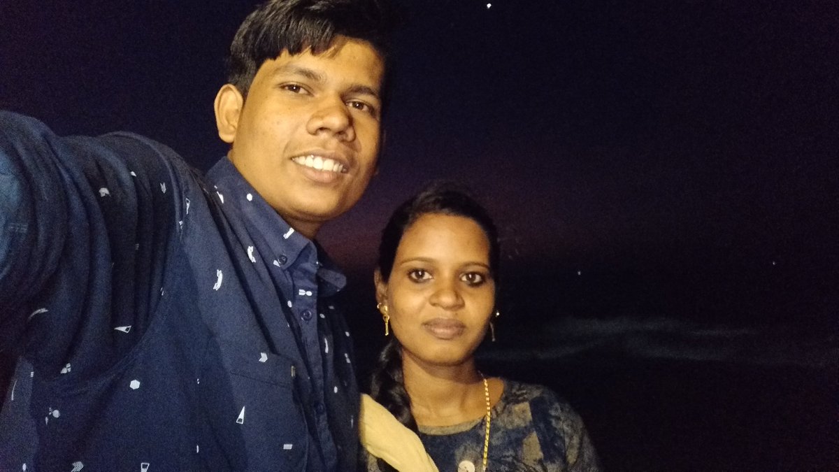 2255Nandhu's tweet photo. #Happy birthday 
#Deepthy chechi 🎊🎊🎀 https://t.co/kVvjf96JaM