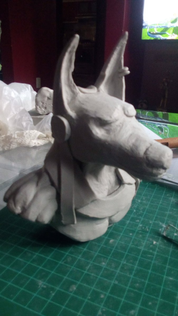 AdrianCS_14's tweet photo. Esculpiendo a anubis https://t.co/pdvrQ6sVqn