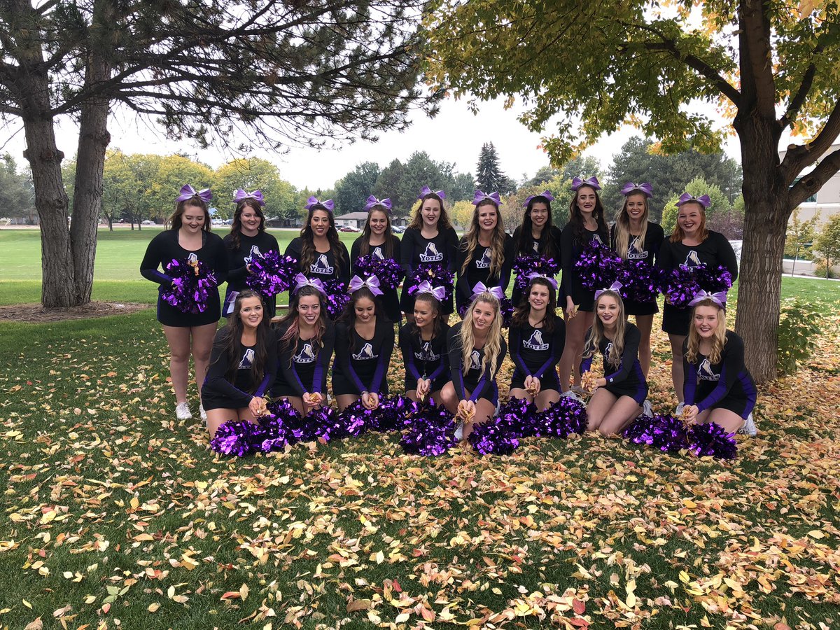 YotesCheer's tweet photo. We love fall almost as much as we love our yotes!!💛💜🐺 https://t.co/zcuwlfFMxU