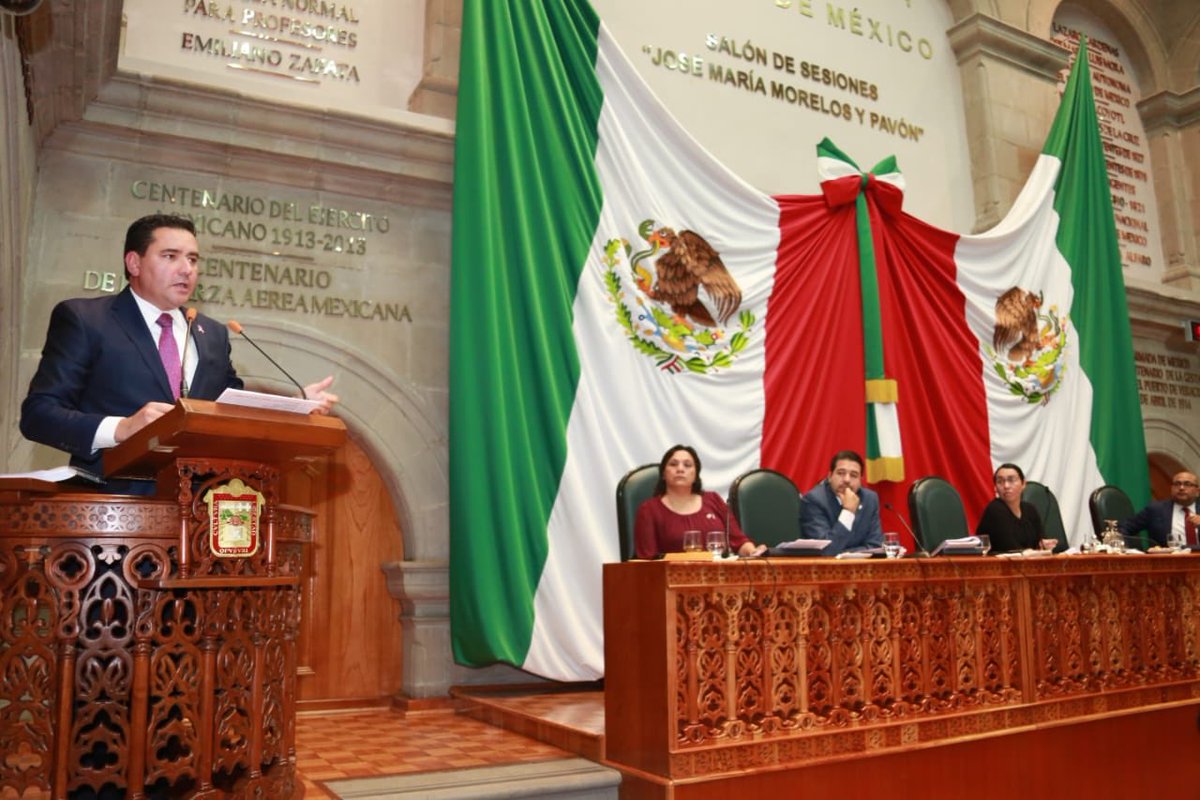 alexfedezcam's tweet photo. En la @SeducEdoMex refrendamos nuestro compromiso para sumarnos y trabajar de forma respetuosa, institucional y cercana con @Legismx para generar oportunidades de progreso y desarrollo para los mexiquenses. https://t.co/bQXxYV8sFL