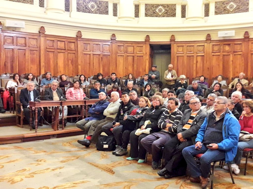 UnapymeChile's tweet image. En taller de proy. Modernización Tributaria impartido por Ex tesorero para saber cómo afectaría en nuestros negocios la propuesta del Ejec, en lo referente por ej a boletas electrónicas y otros. Mucho por debatir. Nuestras pymes deben ser integradas en ello!