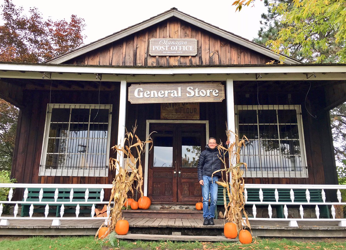 MichelJoerg's tweet photo. Stepping back in time at lovely @OKeefeRanch in #Vernon today... 🐴 #gomedia2018 #explorevernon #explorebc #kanada #explorecanada https://t.co/qNcg04FnaQ