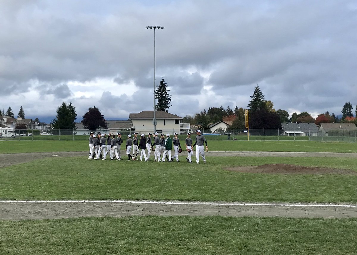 NSJuniorTwins's tweet photo. Bantam Team Grey wins the semi final vs Ridge and then defeats Fraser Valley 2-1 in the final to take the Thanksgiving ThrowDown Fall Tournament. Team Grey went 5-0 this weekend! A big thanks to the @ridgeroyals for a great job hosting!
#qualityweekend #anothertwinsship #NSTwins https://t.co/jTU0fviMfC