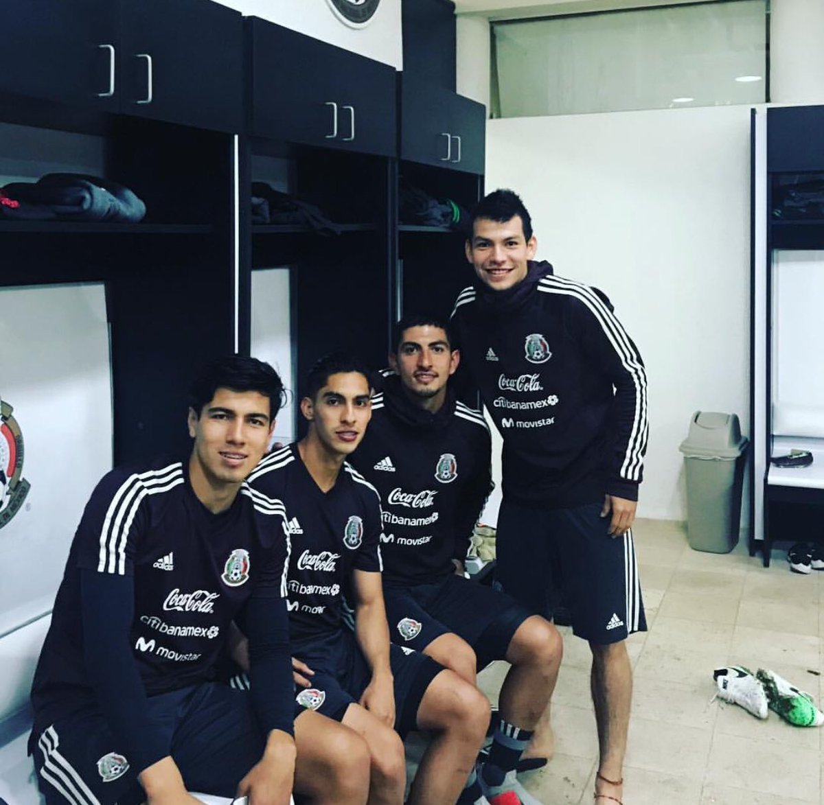 AlbertoGa_'s tweet photo. ¡Talento, futuro y hambre de triunfo en una sola imagen! @GutiGalaviz @Erickg_14 @GuzmanPocho @HirvingLozano70 @Tuzos 👏🏼 https://t.co/vlNN48g0cm