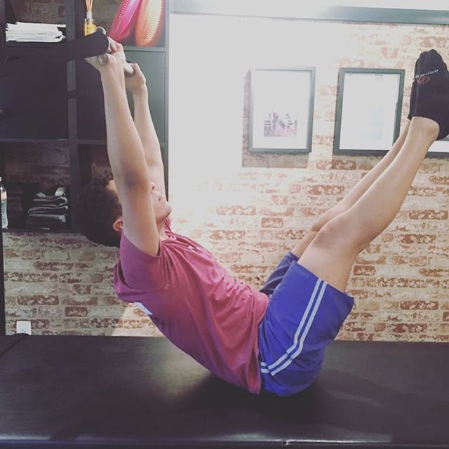 JoyStudioBr's tweet photo. “É estar presente, concentrado e não distraído”.
Agende sua avaliação sem custos!
☎️99137-2341
#pilatesbarrel #pilates #pilateslovers #pilatesdodia #pilatesbrasil #pilatesbody #triceps #treino #força #focoforçafé #saude #instagood #goodmorning #vidafit #… https://t.co/MFL5YrwgEm https://t.co/t5pXET8bll