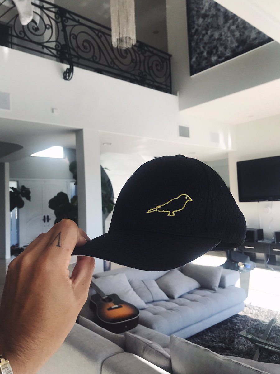 Who still needs a KANARY hat ⚠️ https://t.co/NewoHna9gY