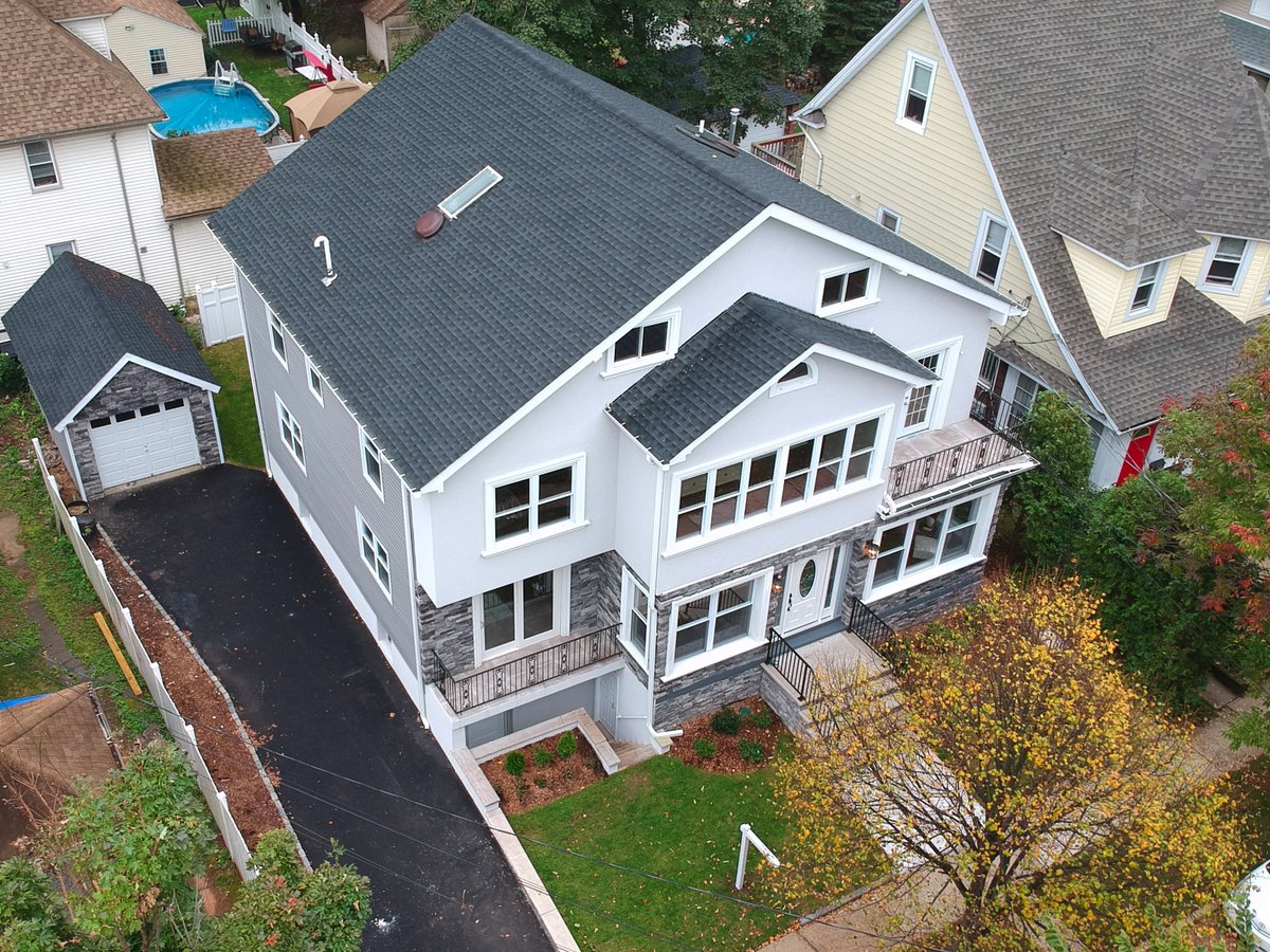 vdiazrealtor's tweet photo. Virtual 3D tour of this beauty at https://t.co/Jfx21EIRaG with #Matterport Open House is this Sunday from 1-4pm at 101 Hobart St, Ridgefield Park #kellerwilliams #njhome #realtormommy https://t.co/xFEqGlqt1r