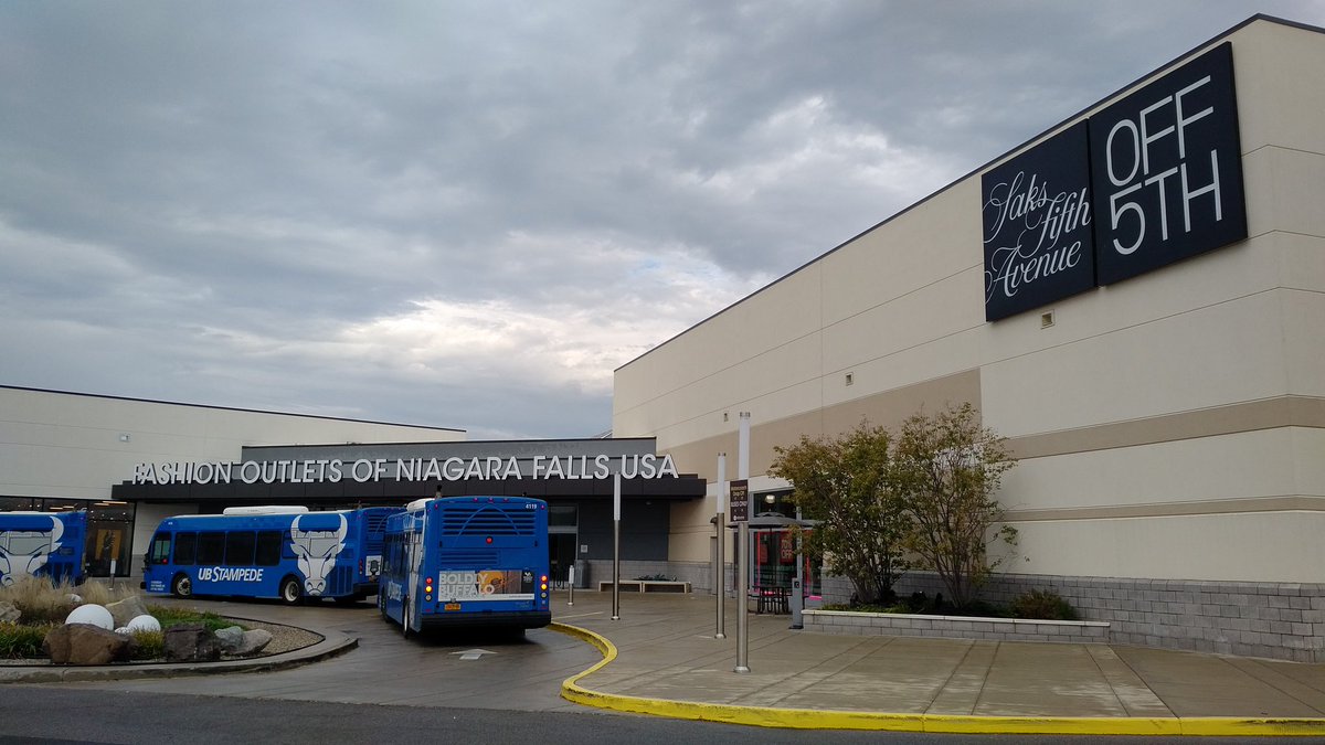 Amazin9889's tweet photo. Monday Mission: Winter 👕👖👞🛍 at NFNY #FashionOutlets #MonsterEnergy https://t.co/Pz1coQwBiF @AnjaOlaf @JustMyTweet @JenWinters10 @seasolshades @Fit_life360 @Jr7Jimi @V4Rose @sb_2212 @soniacolpo @rkmeeks7 @geeanem @MikePoynton @Nockets09 @TheWeeklyRunt @MBandmann @Surfgirldeb https://t.co/8PDPW0IdjZ