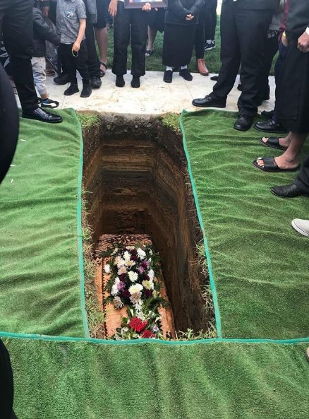 queen_hellz's tweet photo. I still havent accepted that fact that you are gone.....everything here on earth does feel very different papa .....i hope you are happy and that you know how much we miss you sooo much ....i wish i was by your side during your last moments...it will always be my biggest regret😭 https://t.co/YUByOwOokL