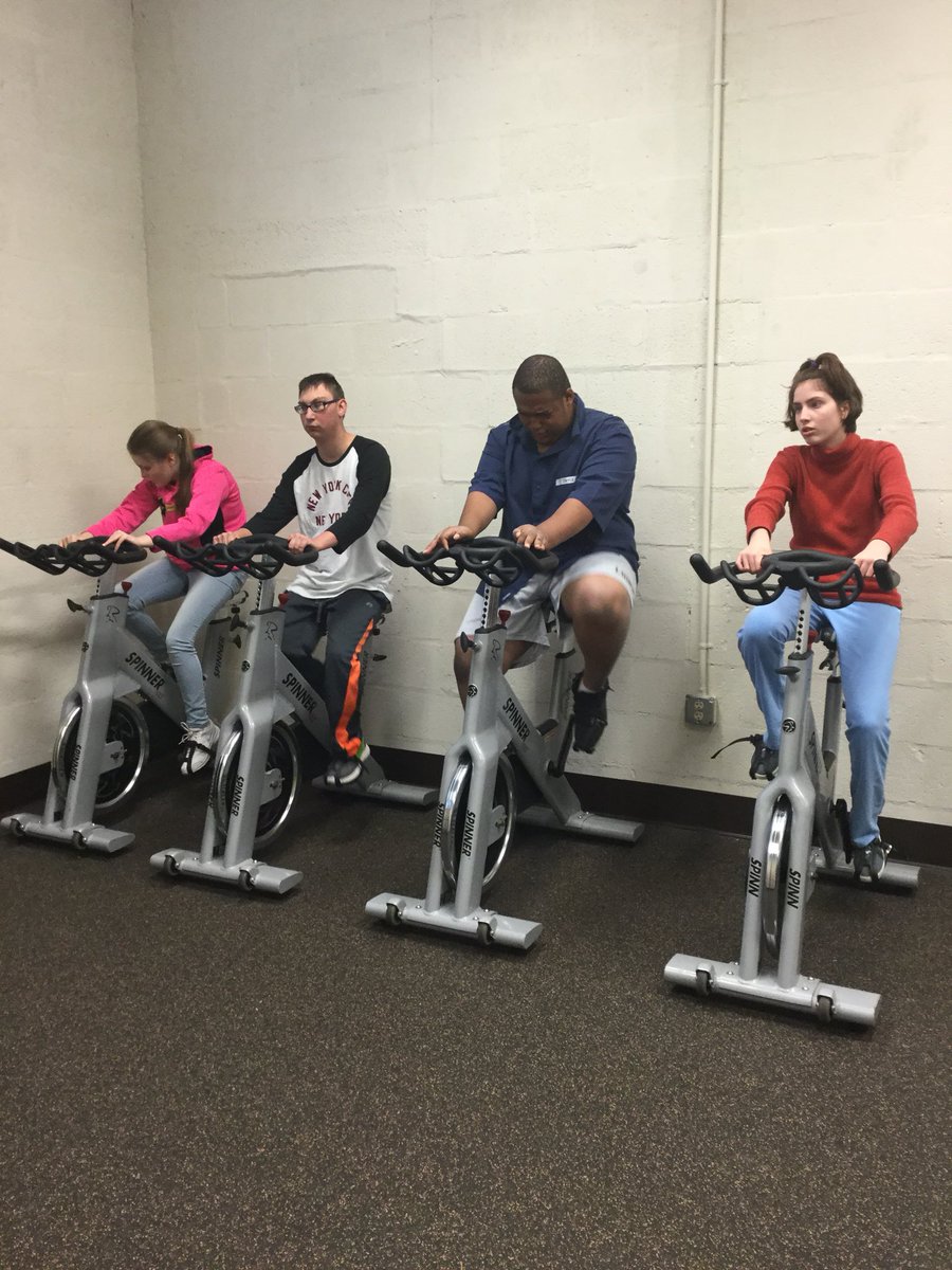 TSB_PE's tweet photo. Saturday was #NationalBlindSportsDay! Sports and physical activity are a huge part of helping our students to become well rounded individuals and to learn how to lead healthy lifestyles! #GoTigers #APE # https://t.co/0ZAEzQokFC