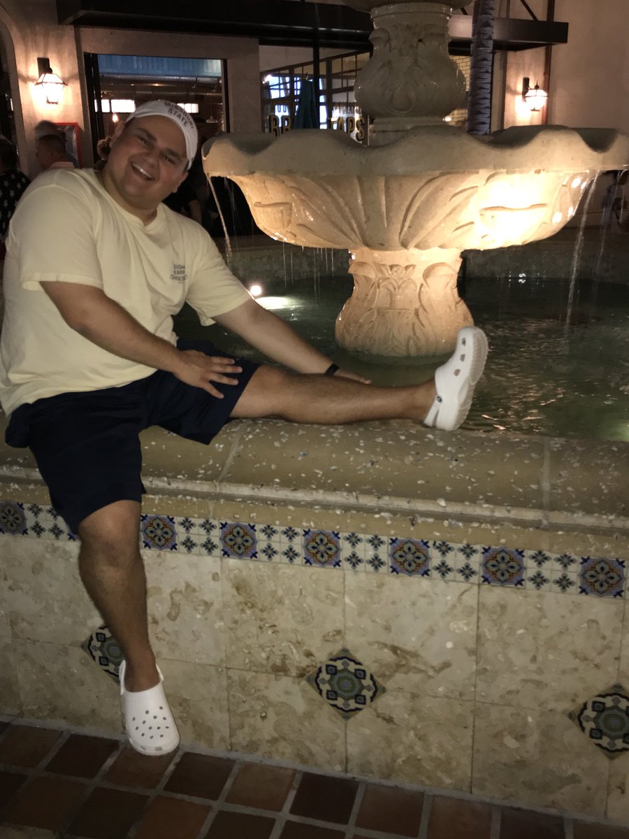 timswhitecrocs's tweet image. Just stretching before Yell Like Hell rehearsal.