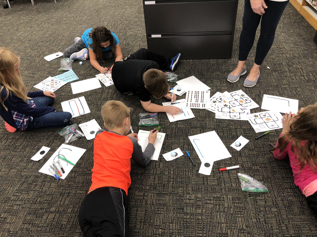 HESlittleVikes's tweet image. Engineers in the making! #makerspacefun #lincolnproud #owatonnaproud