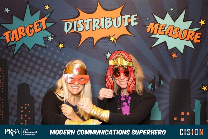 laurenllawson's tweet photo. No conference is complete without a photo booth. #PRSAICON #CISIONSELFIE https://t.co/gRT8WkCTnU