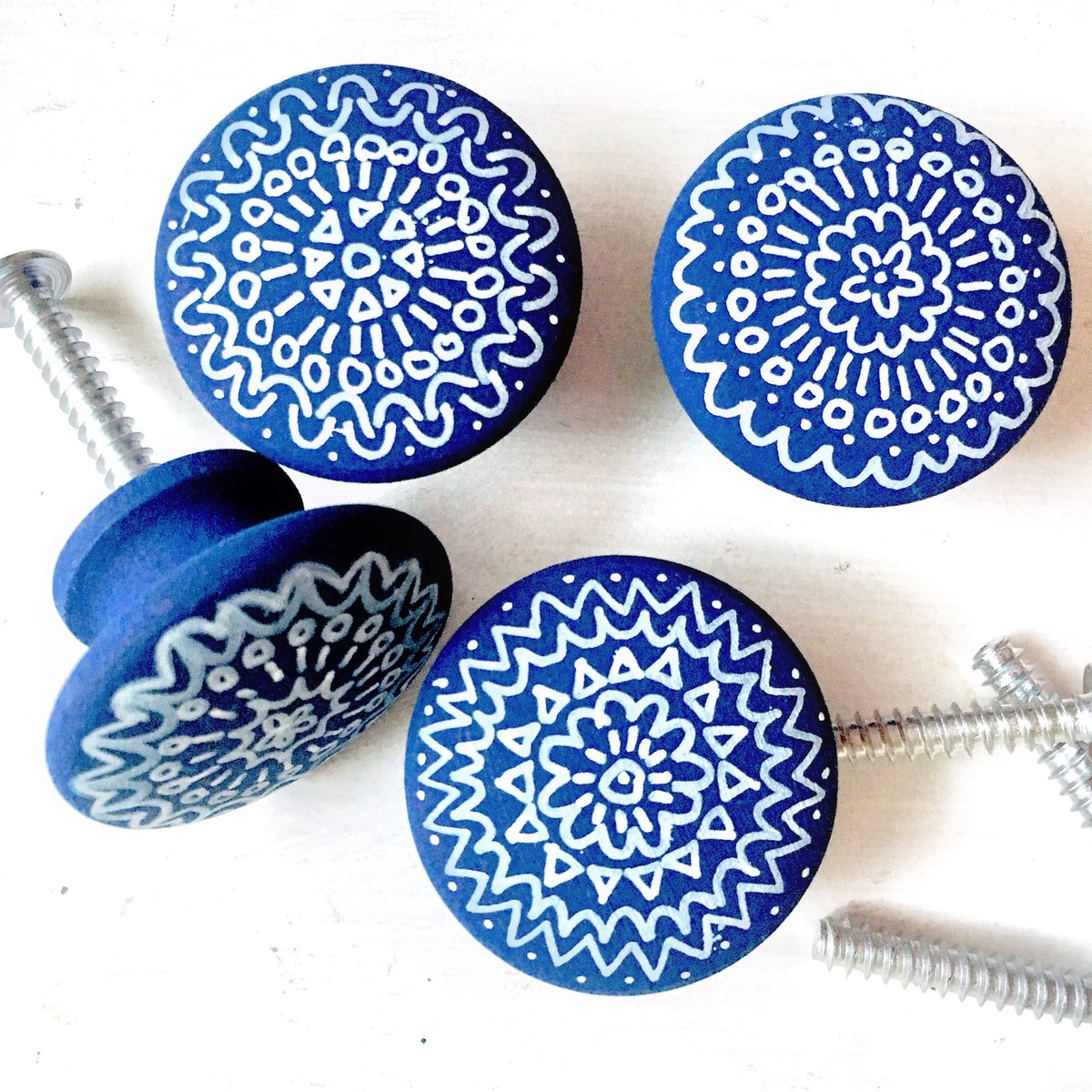 sweep_of_sand's tweet image. What color custom knobs can we make for you? etsy.me/2RCtBiV #customknobs #bohostyle #cottages
