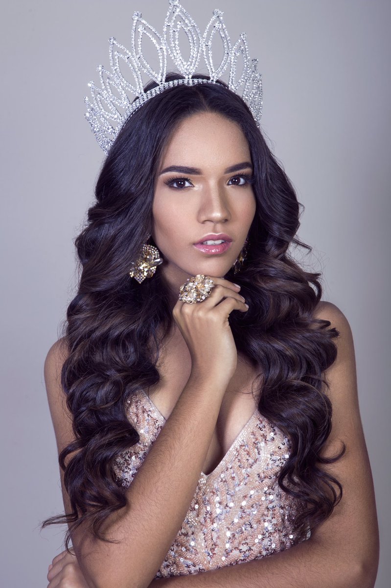 MissBeautyTeen's tweet photo. #ReinasDBA https://t.co/PhHxIJUbWl