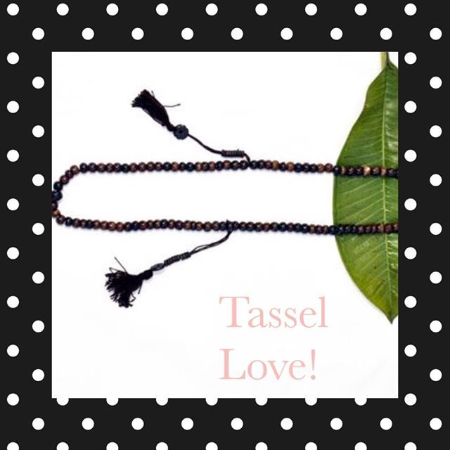 we're #tassel obsessed! shop this dainty necklace in our bio #inspirestyle ⠀⠀⠀⠀⠀⠀⠀⠀⠀
-⠀⠀⠀⠀⠀⠀⠀⠀⠀
-⠀⠀⠀⠀⠀⠀⠀⠀⠀
-#shopsmall #dametraveller #soloverly2018 #boho #gypsylifestyle #girlystyle #fallfashion ift.tt/2PovK0g