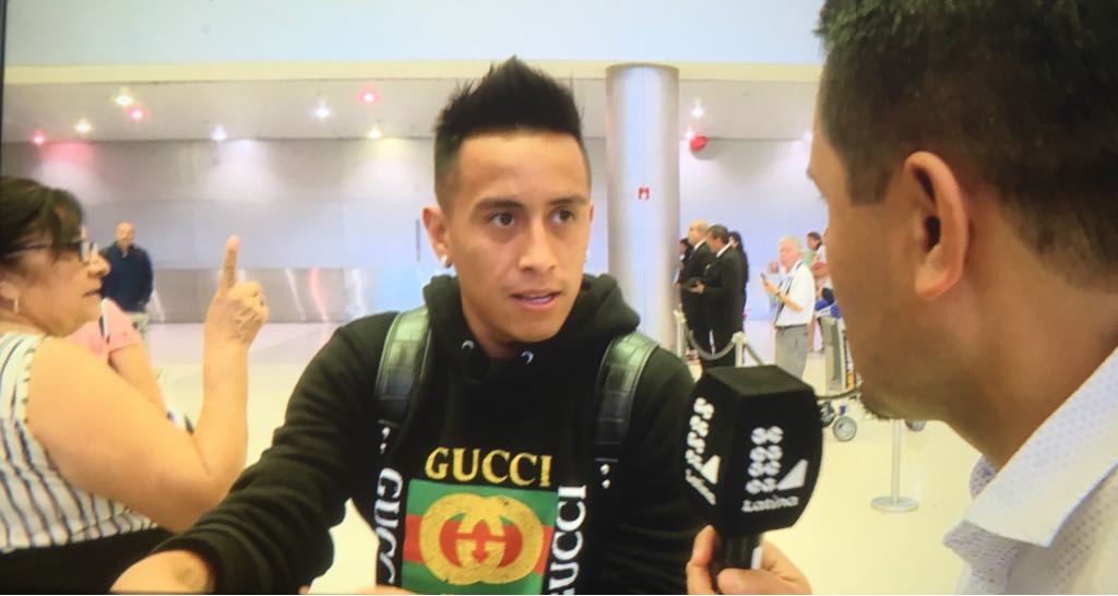 fegusquizap's tweet photo. Llegó @Cuevachris10 para sumarse a la selección. Ya están los 23 en la concentración de Plantation. El atacante de Krasnodar también habló con @LatinaDeportes @Latina_pe Atentos a todos los bloques deportivos de #90Noticas. https://t.co/Ee8OG1PeEJ