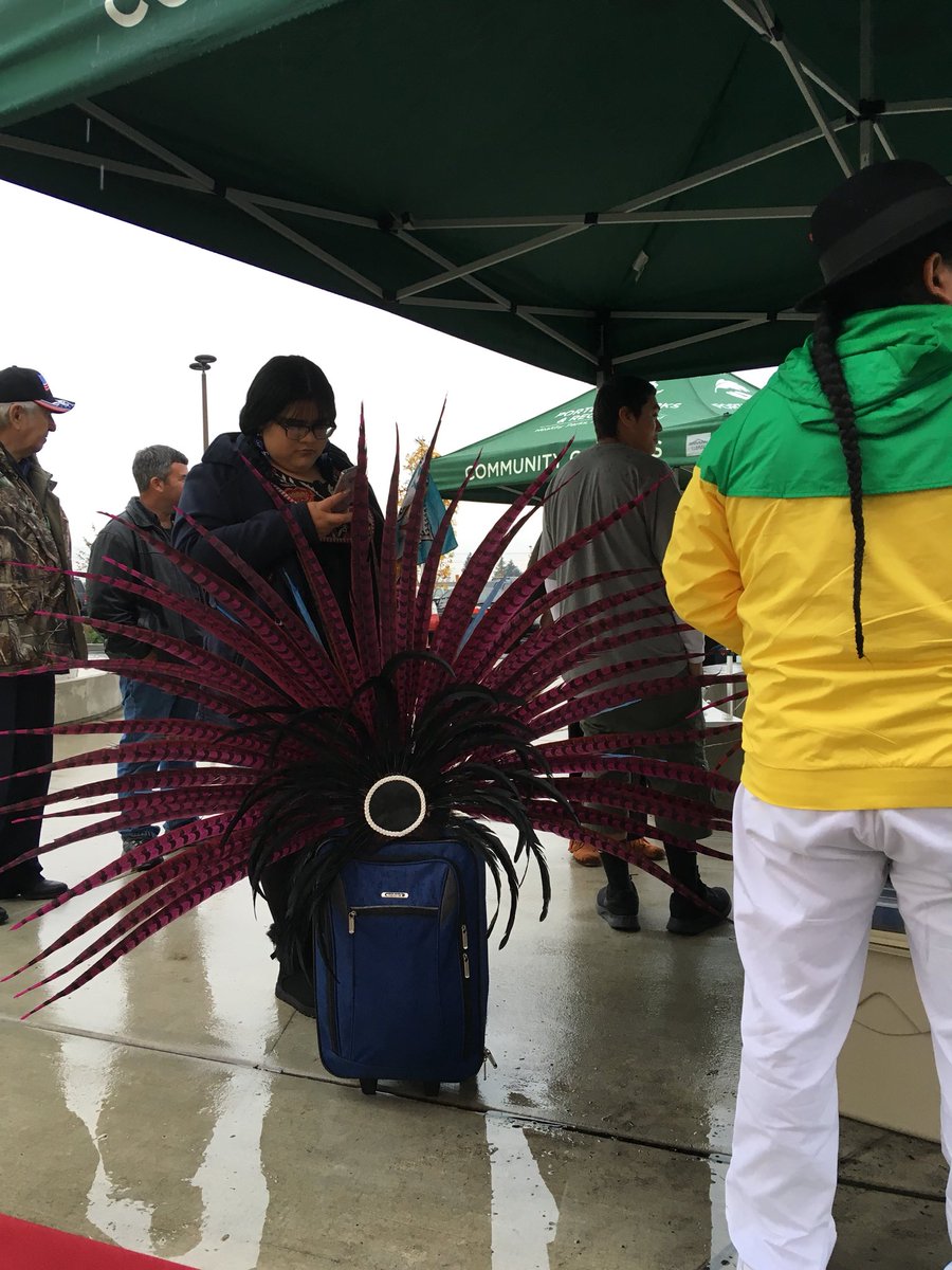 ed_indian's tweet photo. It’s raining but we are celebrating #IndigenousPeopleDay2018 at Cully Park! #braids #feathers #IndianEducation #PPS #NativeExcellence https://t.co/hdOUD9cUlA