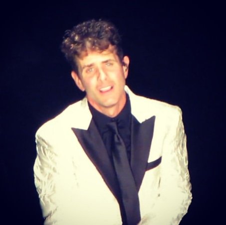 Ravensfan228's tweet photo. Amazing night #nkotbapollo @nkotb @joeymcintyre 😍 https://t.co/xiQHLTWaES