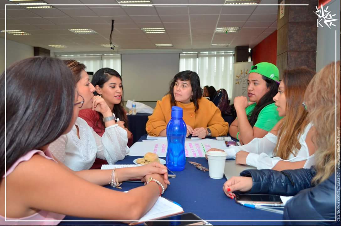 KybernusPuebla's tweet photo. Nuestra admiración para nuestras compañeras de @KybernusPuebla @monzon_cecilia y @arbolinux por  impulsar y participar en el "Primer Encuentro de Mujeres Jóvenes Líderes Kybernus: Igualdad Sustantiva, Incidencia Positiva". 

#SoyKybernus
#TuSororidadImporta https://t.co/3dvAxQWnK7