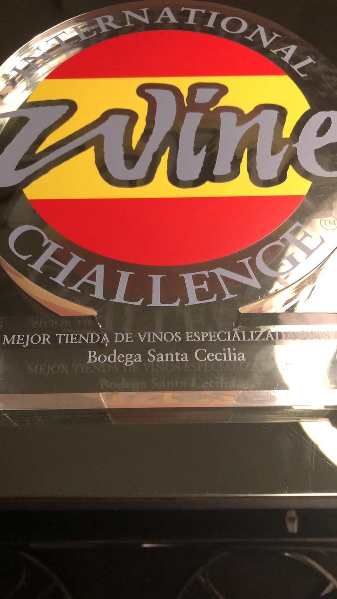 BodegaSCecilia's tweet photo. Felices y agradecidos por el reconocimiento a Mejor Tienda de Vinos Especializada por segundo año consecutivo. Gracias, gracias, gracias. #IWC2018 https://t.co/0Do4AqtR7t