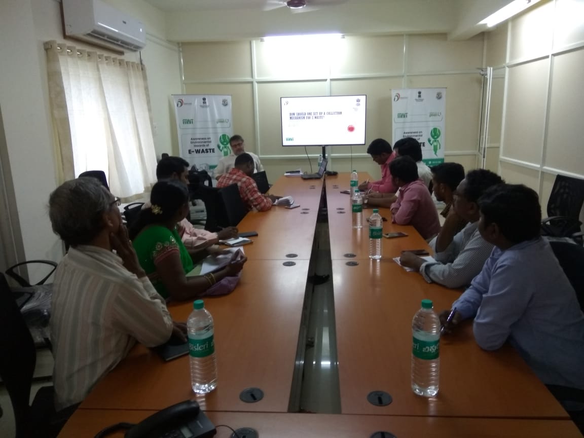CleanToGreen's tweet photo. We're through to the second day the training of trainers programs in Vijayawada. 11 participants from the #InformalSector and NGOs will thoroughly asses the best practices for #ewaste management in the #recycling industry.
#BulkConsumers #GreenE #MAIT #EwasteAwarenessCampaign https://t.co/tsWVz9ys7S
