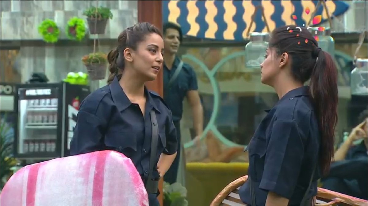 itsSuroj's tweet photo. A successful man is one who can lay a firm foundation with the bricks others have thrown at him.
βΒ David Brinkley
#TuesdayThoughts #SrishtyRode
#SupportSrishty #StandWithSrishty #Srishty #Dipikakakar #BiggBoss12 #BB12
@SrSrishty @ManishNaggdev @ms_dipika @BiggBoss https://t.co/695ry2Nxal