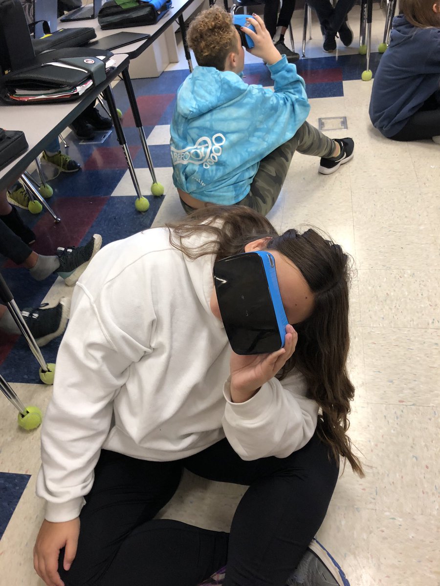 JessieRErickson's tweet photo. Taking a tour of the solar system today with Mrs. Ryanβs class. Included @brainpop video and Make a Map as we shared @GoogleARVR ! #gfschools #4everspartan @GFFEAlumniNet https://t.co/36TM5eQnMd
