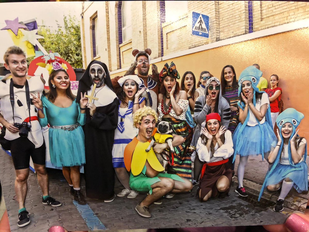 cotxe_18's tweet photo. Els desubicats del 🔞 ens portem a casa alguns premis que realment ens han fet gran il·lusió. Despedim aquest any donant les gràcies a una enooooorme organització i als cotxes participants per fer la festa gran.
#Tornarem
#TiRalli https://t.co/vJoFQTlhhV