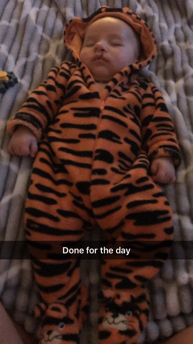 Amandemanda's tweet photo. Thanksgiving day’d out! #donefortheday #toomuchvisiting #imtiredmommy #mommasboy #firstthanksgiving #soblessed #littletiger https://t.co/cTvvvoDgM6