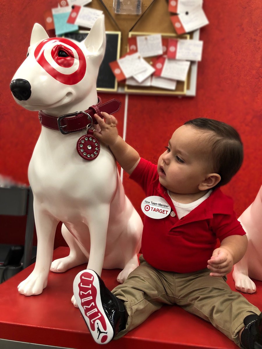 T2006 newest team member is here  right in time for the holidays !! What a pleasure to meet our biggest fan ! #LoveWhereYouWork #MadeOurDay <a href="/everardogreena1/">Everardo Greenaway</a> <a href="/LaToyaGlover16/">n/A</a>  <a href="/VintageSecret_/">Christina</a>