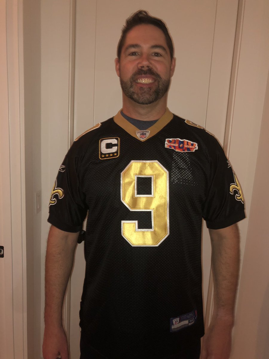 BeauOlivere's tweet photo. @drewbrees @Saints Iโm a Broncos fan at heart but proud to recognize an amazing player, record setting QB and outstanding character tonight. #CongratulationsDrew https://t.co/BH7Ebs3bGV