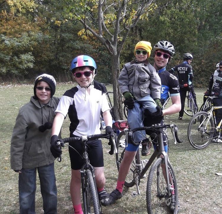 Cheuser_00's tweet image. Six years ago @andy_heuser convinced me to race cross, and this Sunday Jamie showed us he’s gonna be faster than all of us #drwcx #chicrosscup @ChiCrossCup