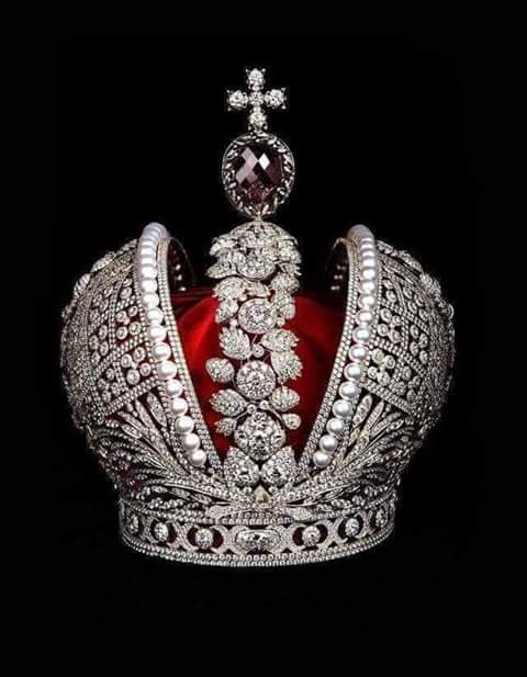 Diez eterno Juramento on Twitter: "HILO-LA CORONA IMPERIAL RUSA. La corona imperial de Rusa es  una de las joyas más preciadas de la humanidad, tanto por su valor  histórico como invaluable diseño, no en