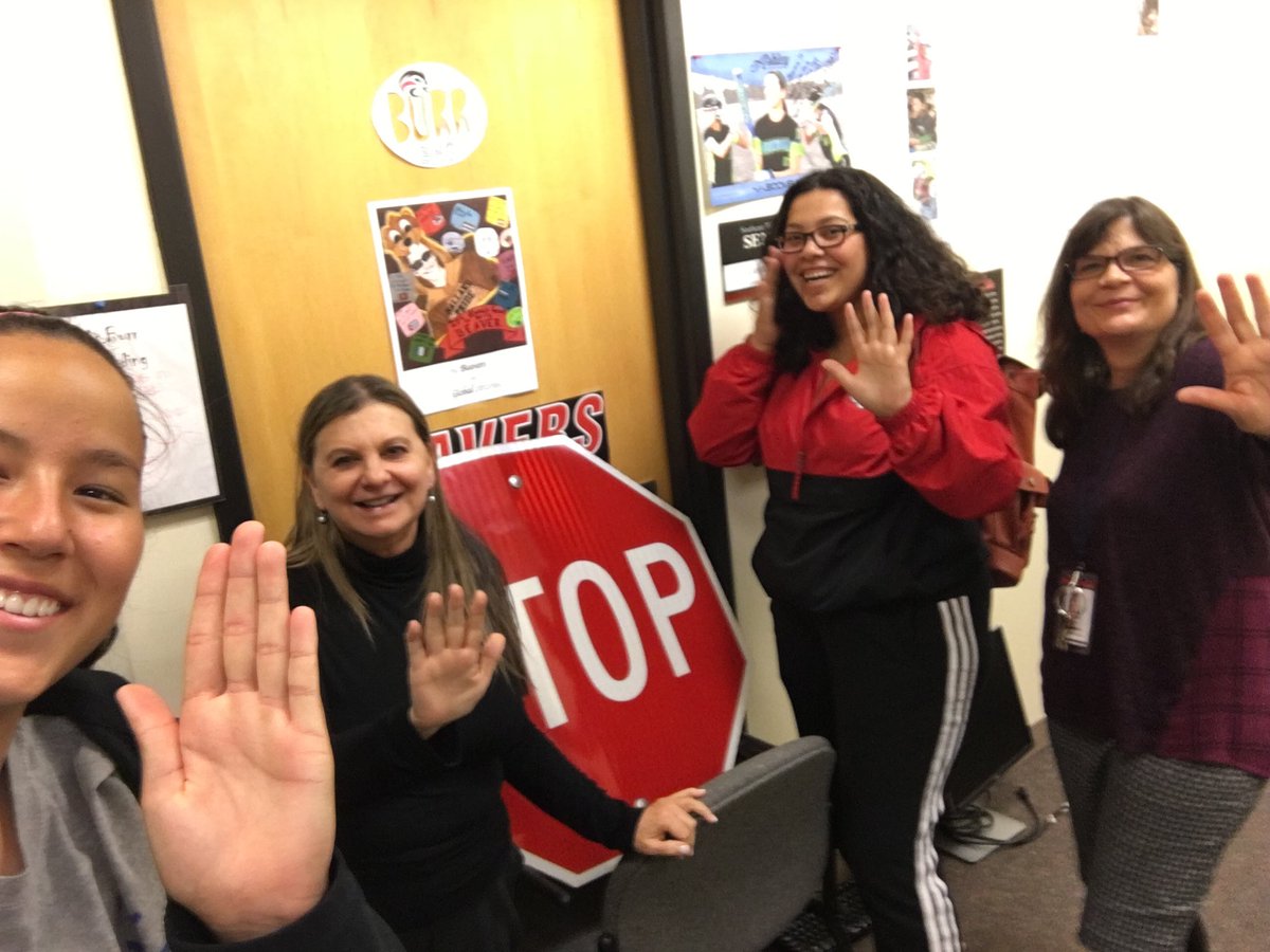MsBearLifeAP's tweet photo. How can this not brighten your day? #posthoco #seniorlove #APlife https://t.co/7yHpl68jxb