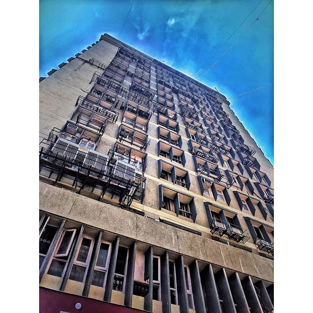 #skyscraping_architecture #buildingstyles #architecture #buildings #building #lookingup_architecture #archilovers #city #cityscape #citylife #cityview #cityphotography #streetphotography #city_explore #citywalk #mumbaistagram #mumbai #mumbai_igers #mumba… ift.tt/2ILTkBE