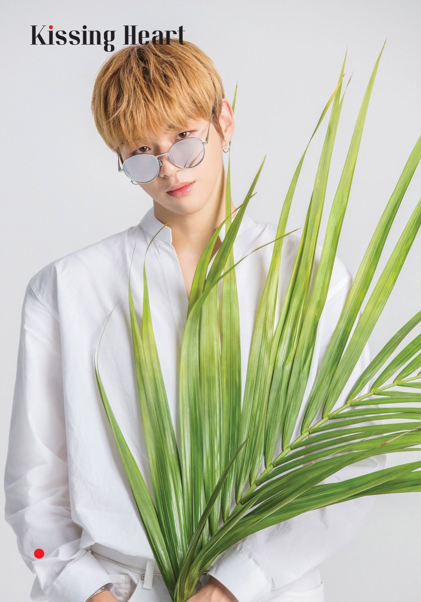 KSHT_official's tweet photo. โ
Kissing Heart X Kang Daniel
2019 Kissing Heart Preview
#Monstera_C5_SILVER
โ
๋ฆฌ๋ฏธํฐ๋ ์๋์
์ ์ฐฉ์ ์ฆ์
HAPPY DANIEL DAY ํฌ๋ฏธํ
์๋ชจ๊ถ ์ฆ์
โ
ํค์ฑํํธ ๊ณต์ ํํ์ด์ง ๋ฐ ํค์ฑํํธ ์คํ๋ผ์ธ ํ๋งค์ ์์ ์ฌ์ ์์ฝ ๊ฐ๋ฅ
https://t.co/FO0Ia2Tdc6
โ https://t.co/VOYaSNIuTE