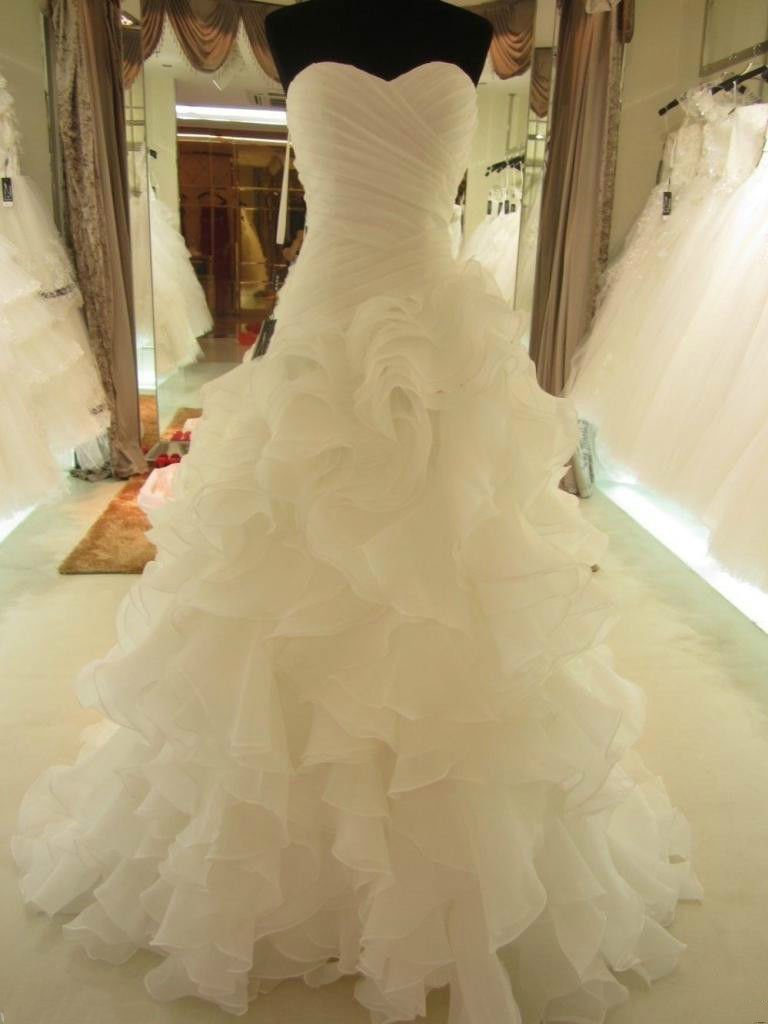 DressweReviews's tweet photo. Elegant Sweetheart Tiered wedding dress❣️❣️💞💞
Click to get 75%off: https://t.co/jYgCOJ8HEe
#dresswereviews #elegant #sweetheart #wedding #dress #2018ashion https://t.co/RmxfeomC00