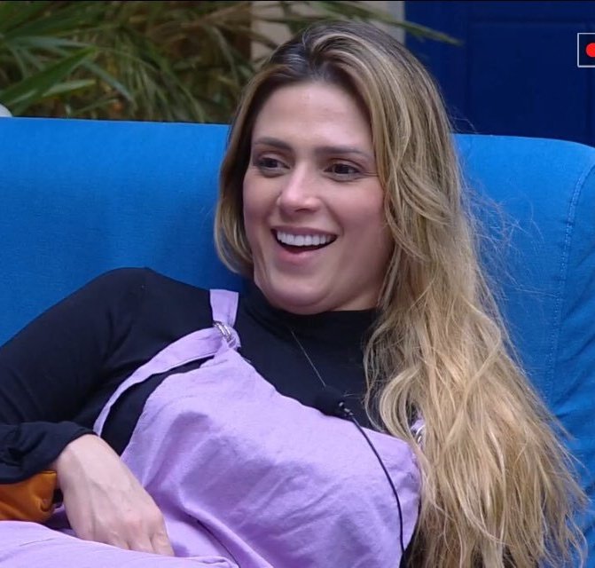 Uai_jottape's tweet photo. Terça-feira podemos ter um dos maiores embates da história de um reality e da #AFazenda10 :

NADJA X ANA PAULA 
  
Qual seu lado?
Nadja - RT 🔃 #FicaNadja 
Ana Paula - FAV ❤ #FicaAnaPaula 

#RoçaAFazenda #ForaAnaPaula #ForaNadja #EliminaçãoAFazenda https://t.co/PgbuQ4WzkZ