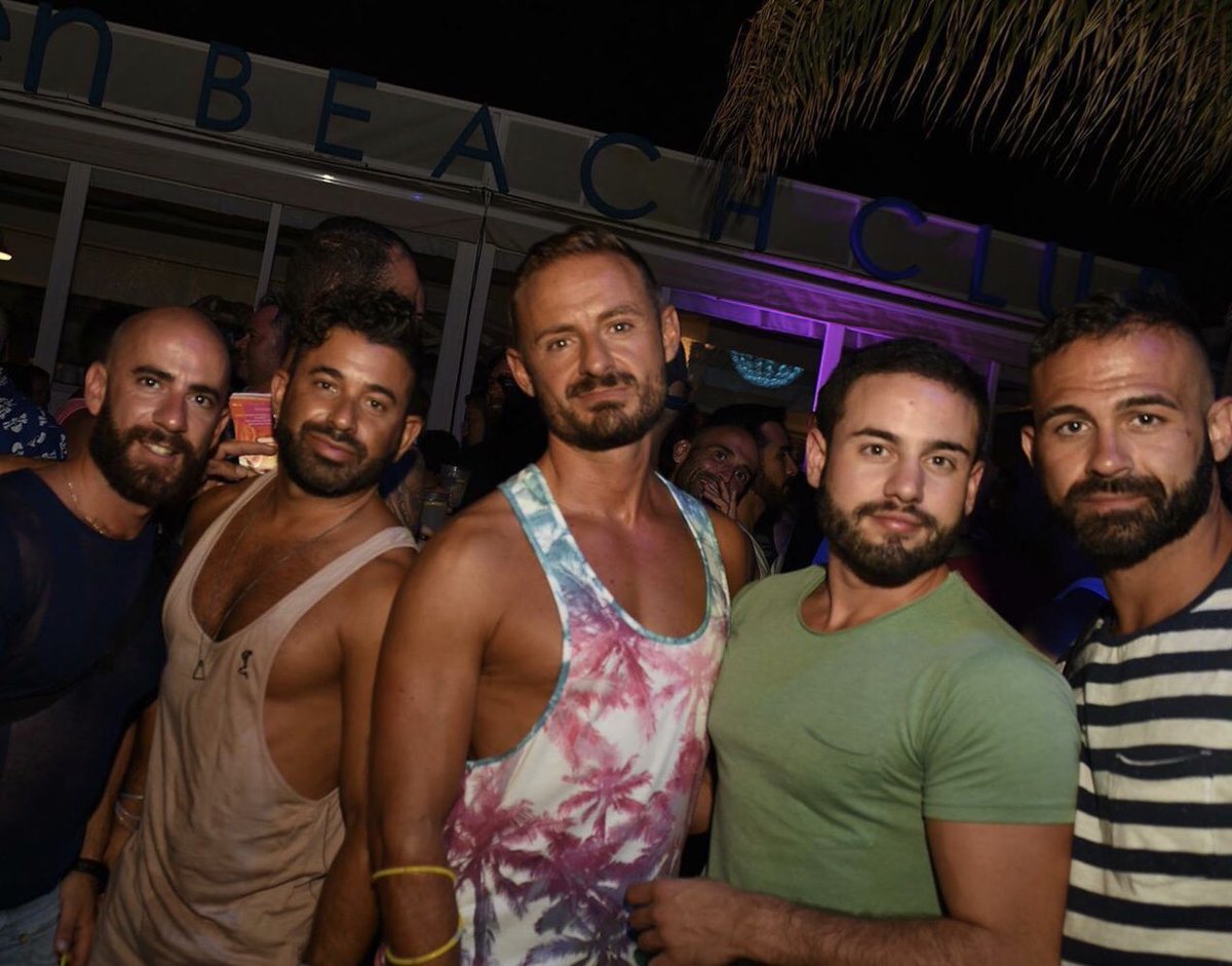 Alessio_Effe's tweet photo. estate 2.0 #formentera #ibiza #drink #friends #pinetaclubformentera #pinetaclub #spagna https://t.co/rHX5joBbyZ