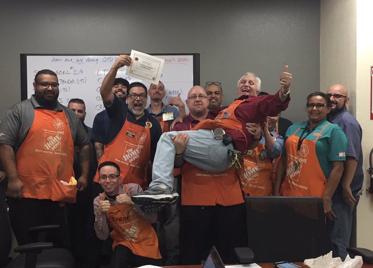 BrianThoryk's tweet photo. JT dead lifts Don Stacey for ten years of loyal service!!! Much Love from The mighty 1012 Camarillo!!! https://t.co/P0qtJw25cK