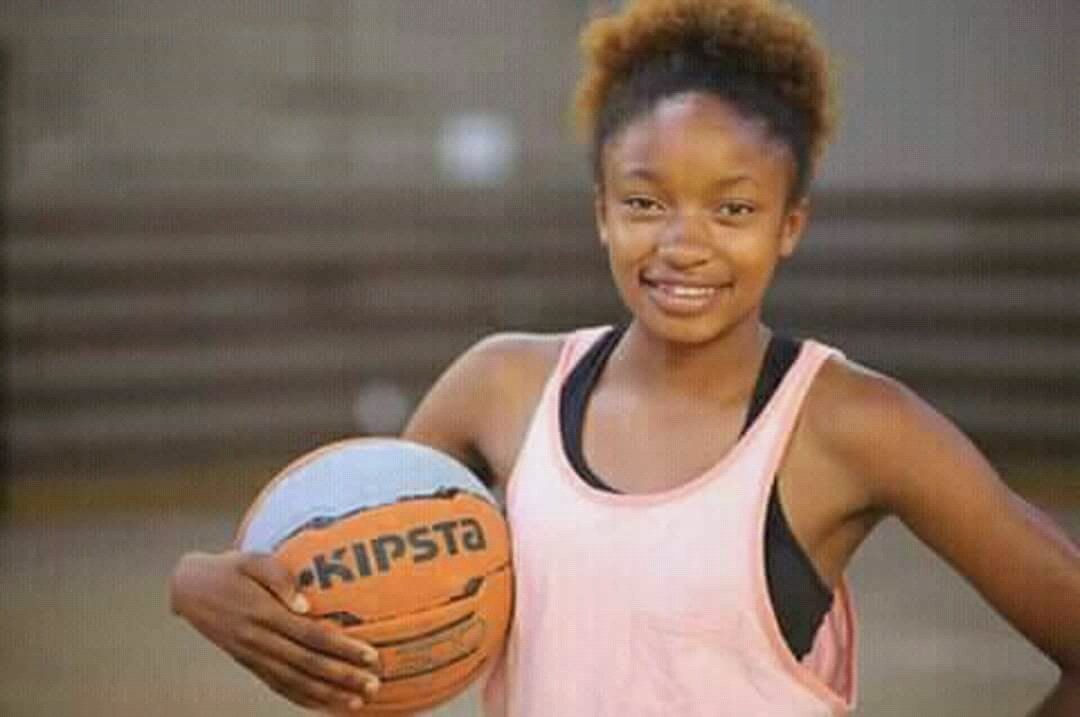 HarisoaChristi3's tweet photo. #BasketBall
#Basketteuse #TeamMB2ALL https://t.co/QJdy9GGOh6
