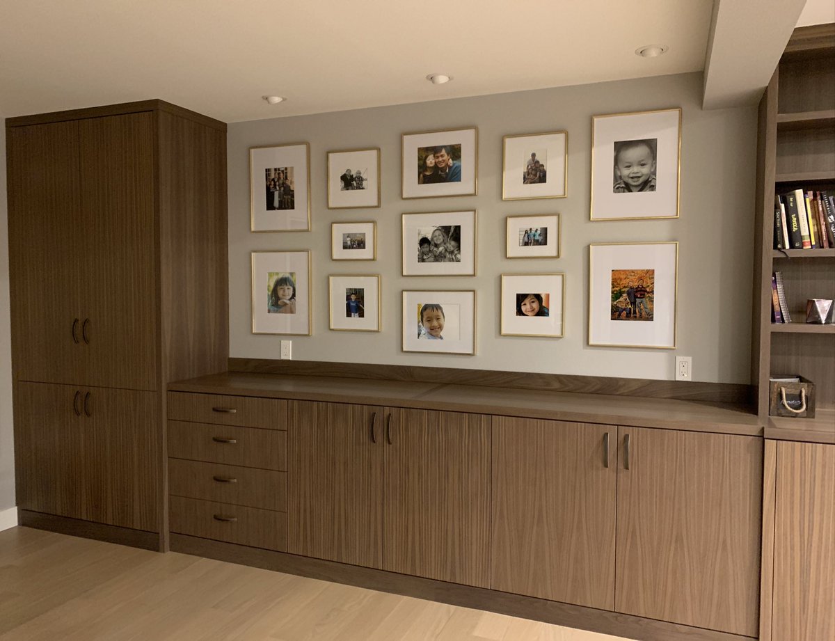 KaraKrisDesign's tweet image. @westelm how about this photo collage?? #galleryframes #antiquebrass #loveit