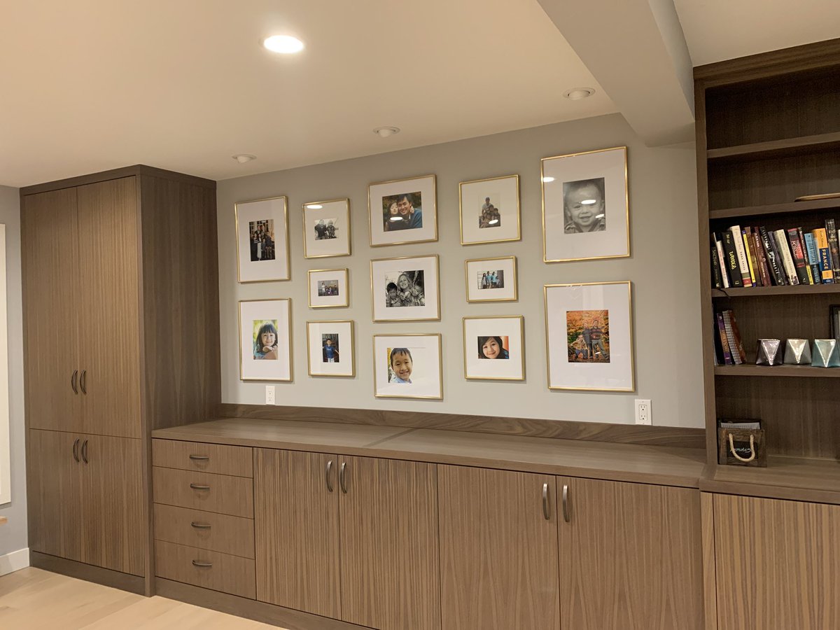 KaraKrisDesign's tweet image. @westelm how about this photo collage?? #galleryframes #antiquebrass #loveit