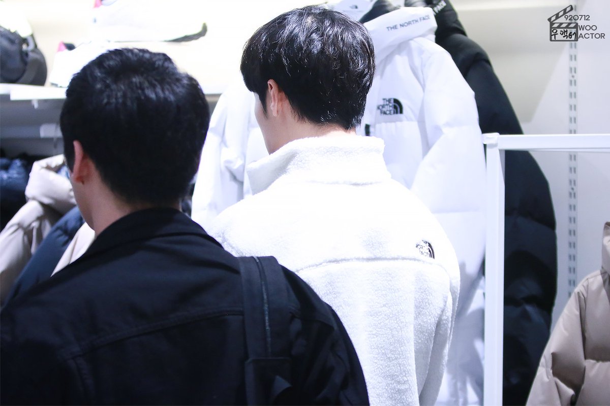 woo_actor's tweet photo. 181007 #노스페이스 #화이트라벨 #팬사인회
#우도환 #woodohwan https://t.co/BW1DwwvnPP