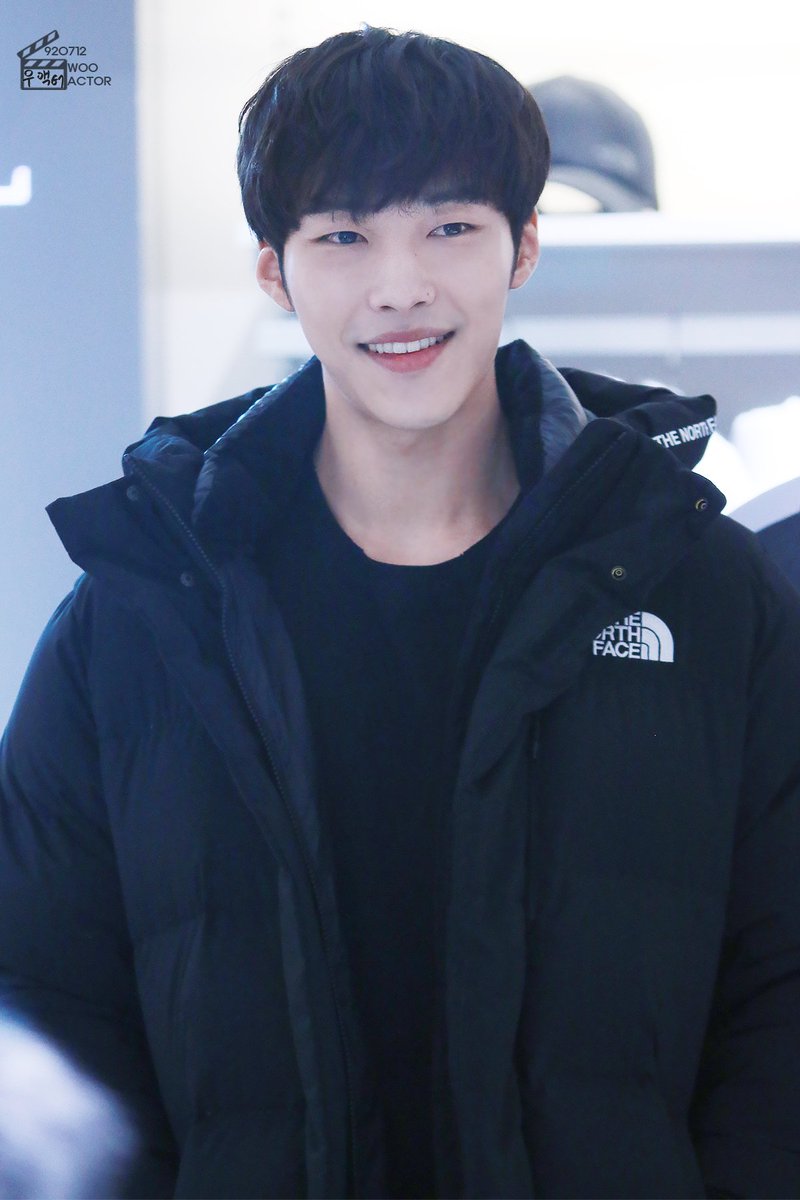 woo_actor's tweet photo. 181007 #노스페이스 #화이트라벨 #팬사인회
#우도환 #woodohwan https://t.co/HdteoJFyvW